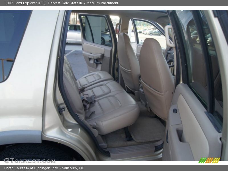 Harvest Gold Metallic / Medium Parchment 2002 Ford Explorer XLT