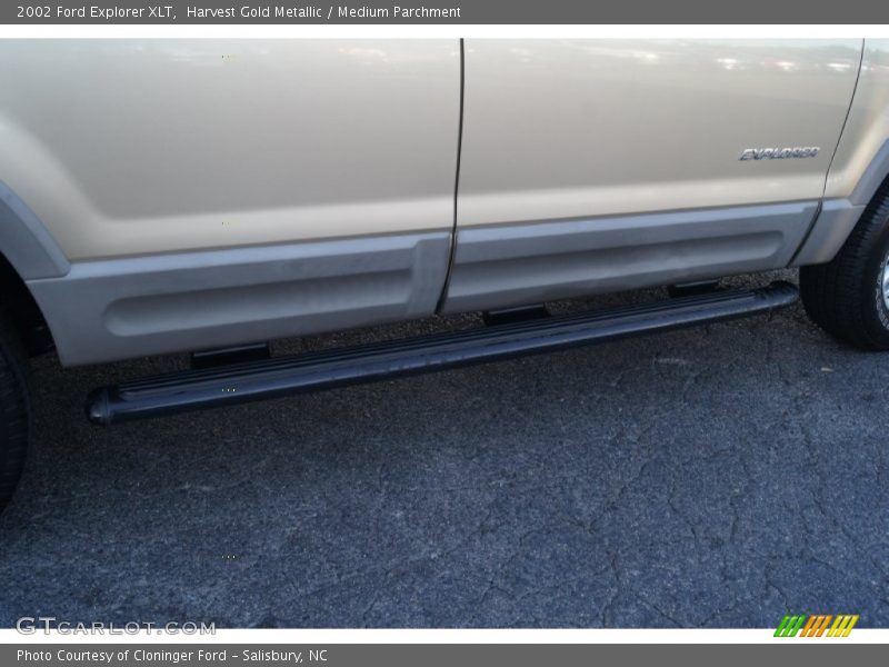 Harvest Gold Metallic / Medium Parchment 2002 Ford Explorer XLT