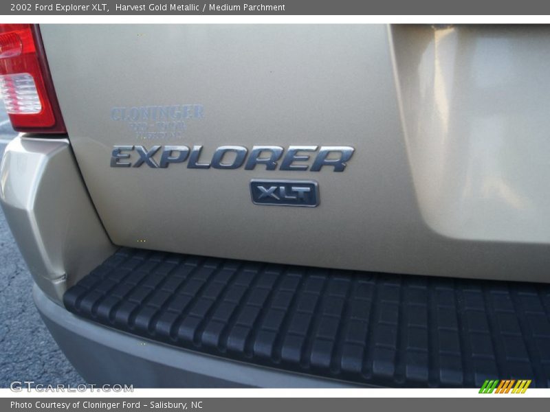 Harvest Gold Metallic / Medium Parchment 2002 Ford Explorer XLT