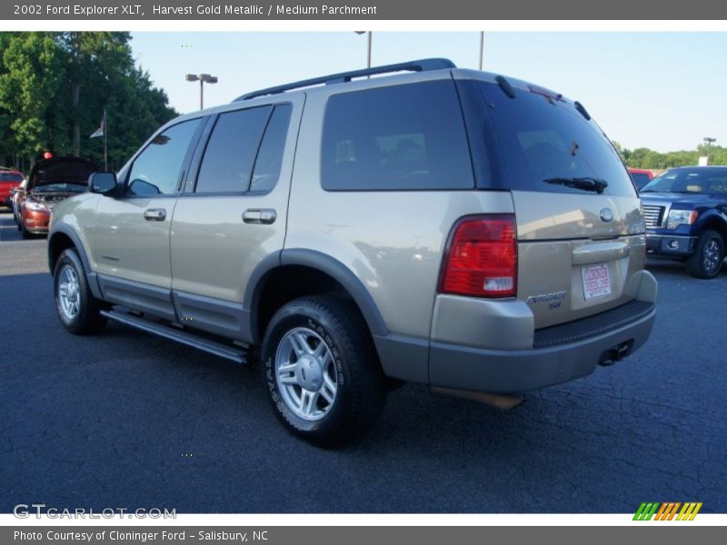 Harvest Gold Metallic / Medium Parchment 2002 Ford Explorer XLT