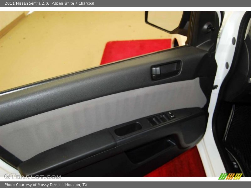 Aspen White / Charcoal 2011 Nissan Sentra 2.0