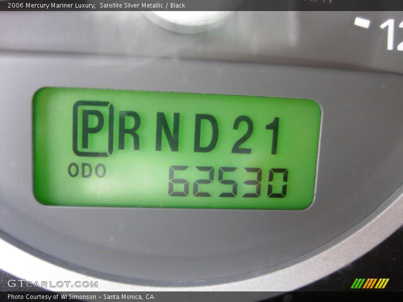Satellite Silver Metallic / Black 2006 Mercury Mariner Luxury