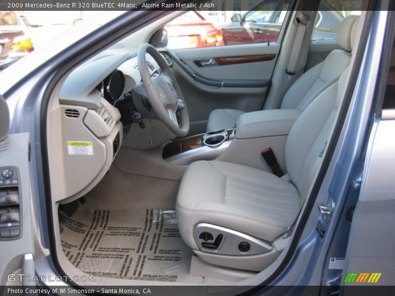  2009 R 320 BlueTEC 4Matic Ash Interior