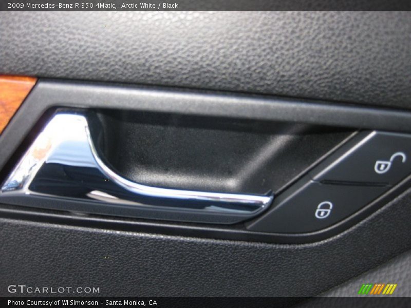 Arctic White / Black 2009 Mercedes-Benz R 350 4Matic