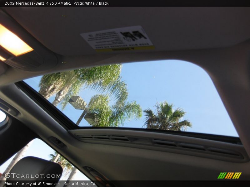 Arctic White / Black 2009 Mercedes-Benz R 350 4Matic