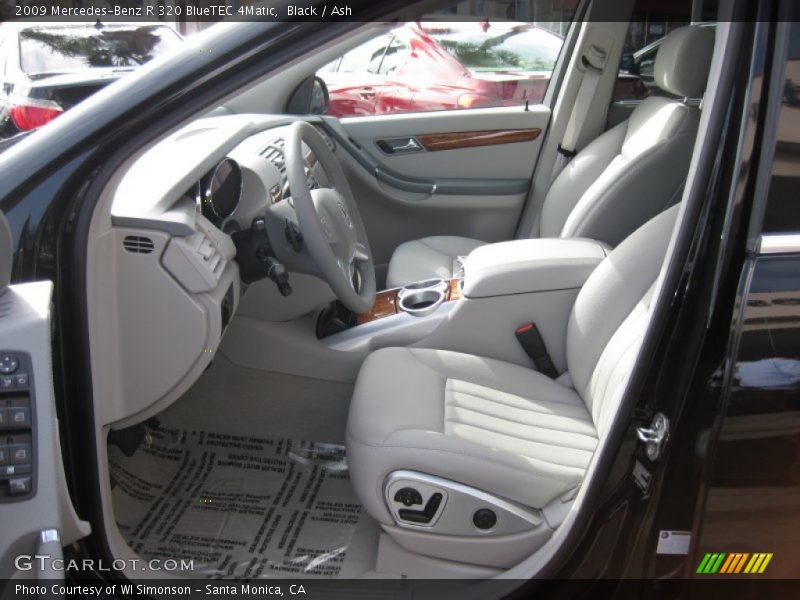  2009 R 320 BlueTEC 4Matic Ash Interior
