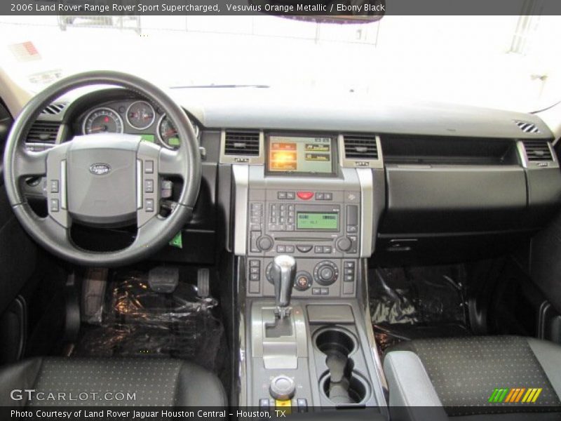 Dashboard of 2006 Range Rover Sport Supercharged