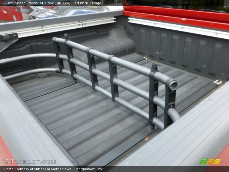  2009 Frontier SE Crew Cab 4x4 Trunk