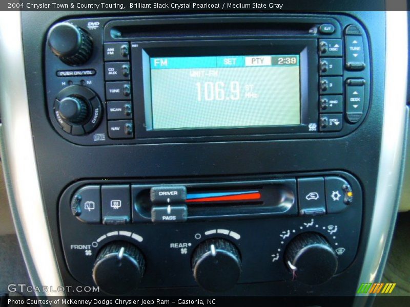 Brilliant Black Crystal Pearlcoat / Medium Slate Gray 2004 Chrysler Town & Country Touring