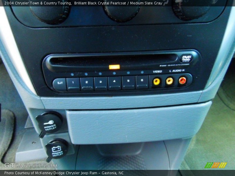 Brilliant Black Crystal Pearlcoat / Medium Slate Gray 2004 Chrysler Town & Country Touring