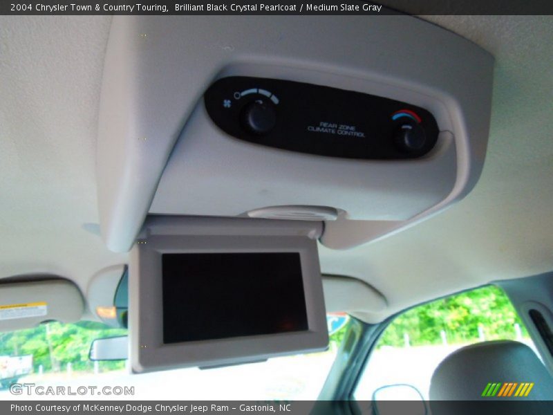 Brilliant Black Crystal Pearlcoat / Medium Slate Gray 2004 Chrysler Town & Country Touring