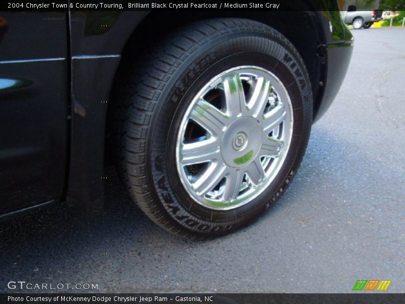 Brilliant Black Crystal Pearlcoat / Medium Slate Gray 2004 Chrysler Town & Country Touring