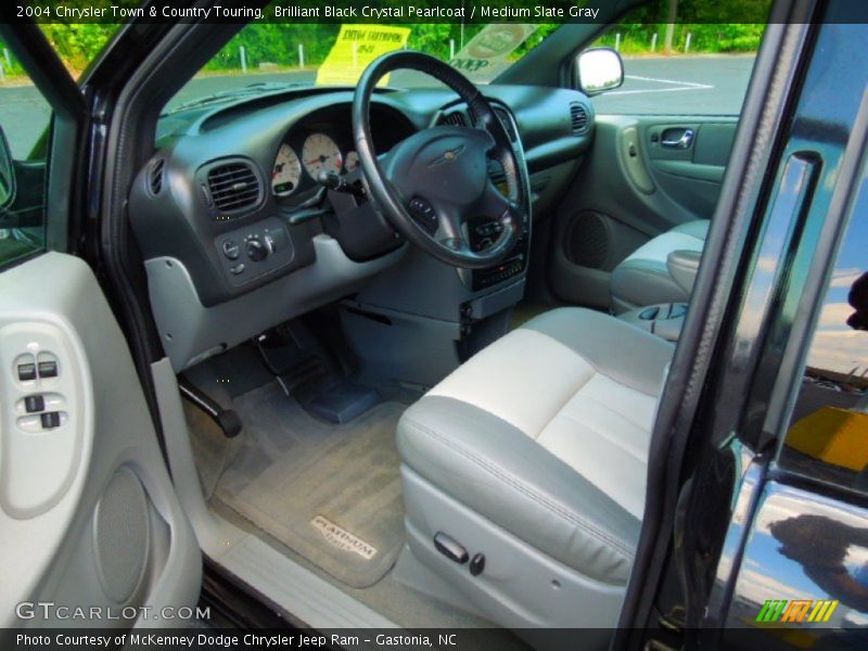 Brilliant Black Crystal Pearlcoat / Medium Slate Gray 2004 Chrysler Town & Country Touring