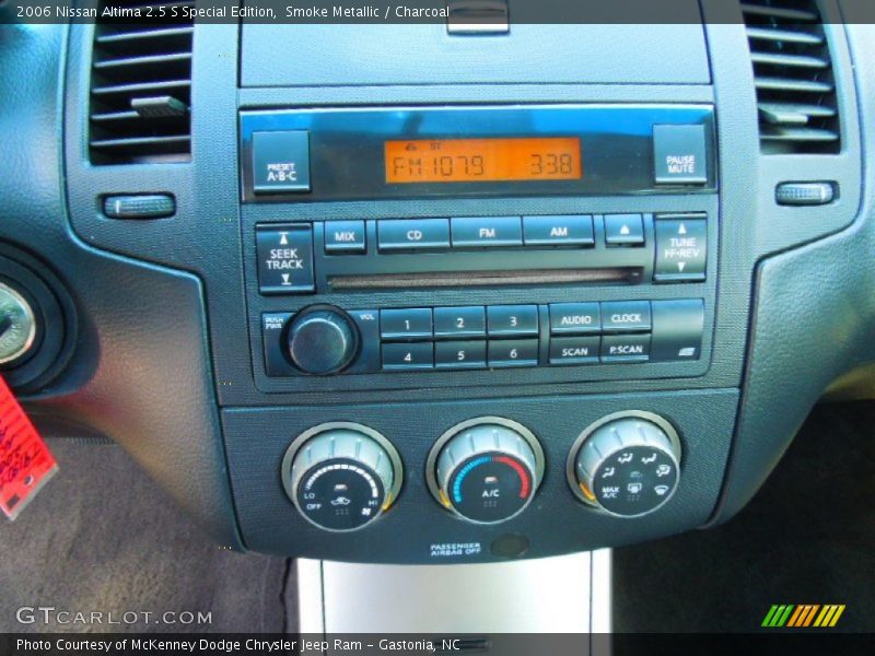 Controls of 2006 Altima 2.5 S Special Edition