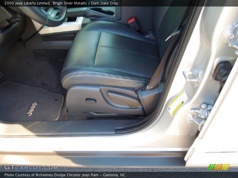 Bright Silver Metallic / Dark Slate Gray 2009 Jeep Liberty Limited