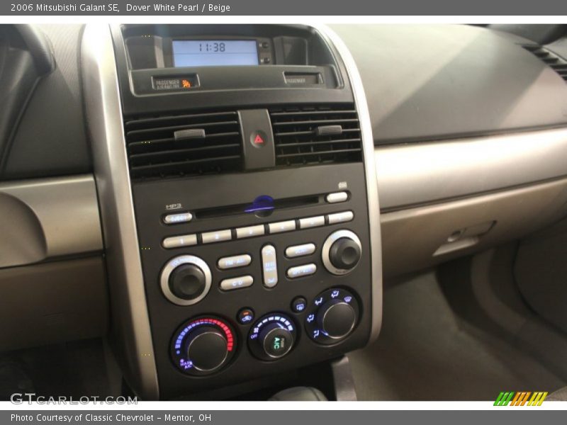 Dover White Pearl / Beige 2006 Mitsubishi Galant SE