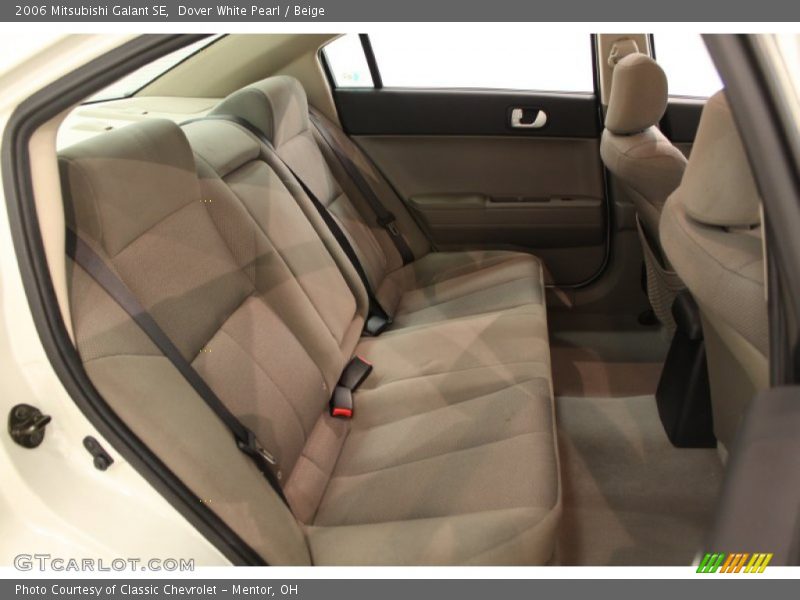 Dover White Pearl / Beige 2006 Mitsubishi Galant SE