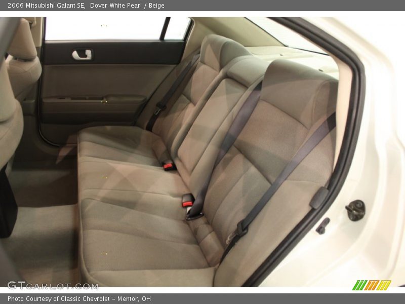 Dover White Pearl / Beige 2006 Mitsubishi Galant SE
