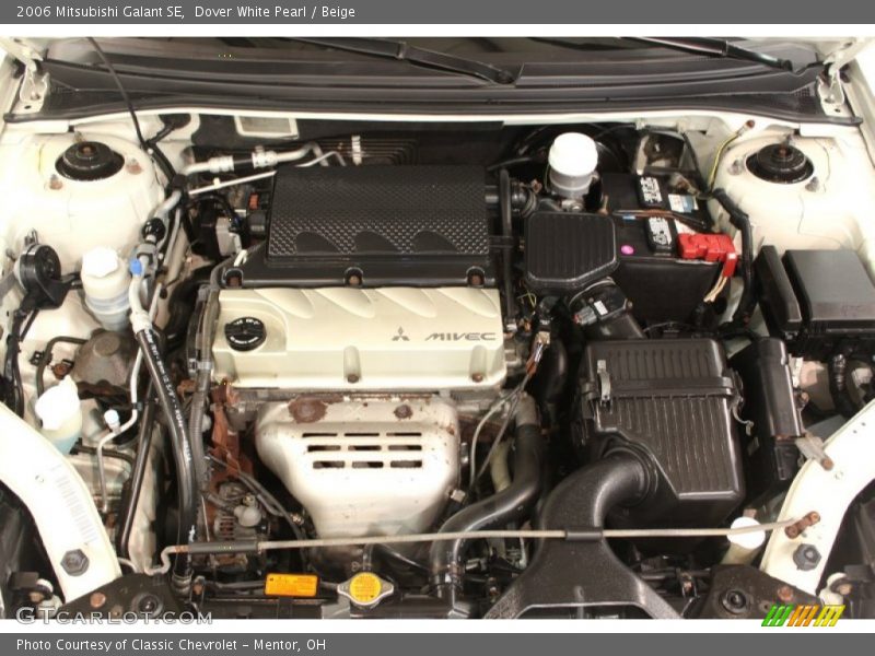 Dover White Pearl / Beige 2006 Mitsubishi Galant SE