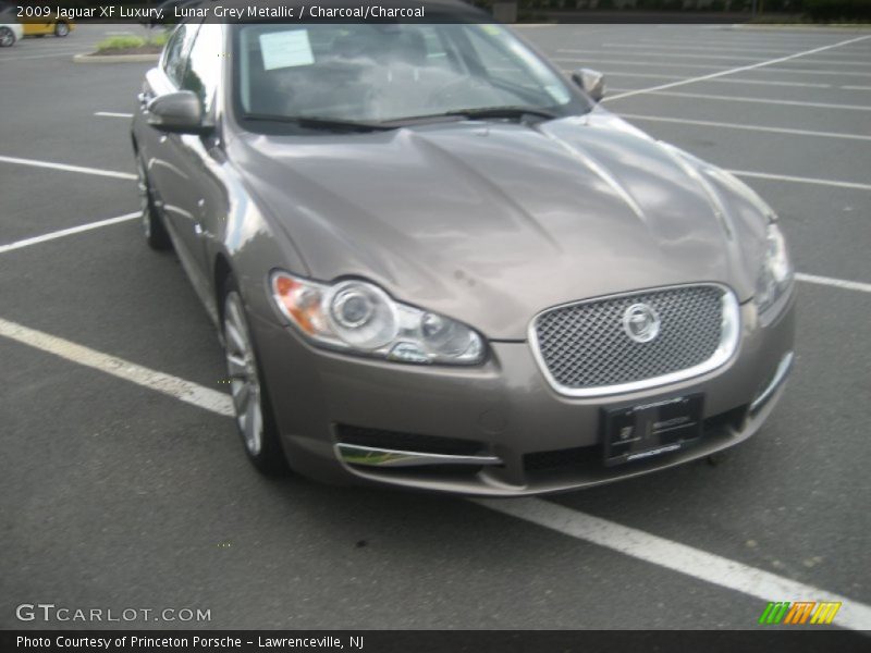 Lunar Grey Metallic / Charcoal/Charcoal 2009 Jaguar XF Luxury
