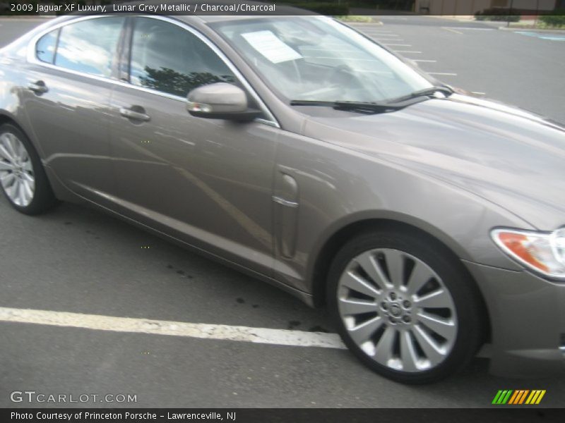 Lunar Grey Metallic / Charcoal/Charcoal 2009 Jaguar XF Luxury