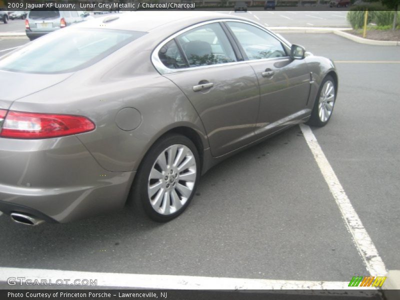 Lunar Grey Metallic / Charcoal/Charcoal 2009 Jaguar XF Luxury