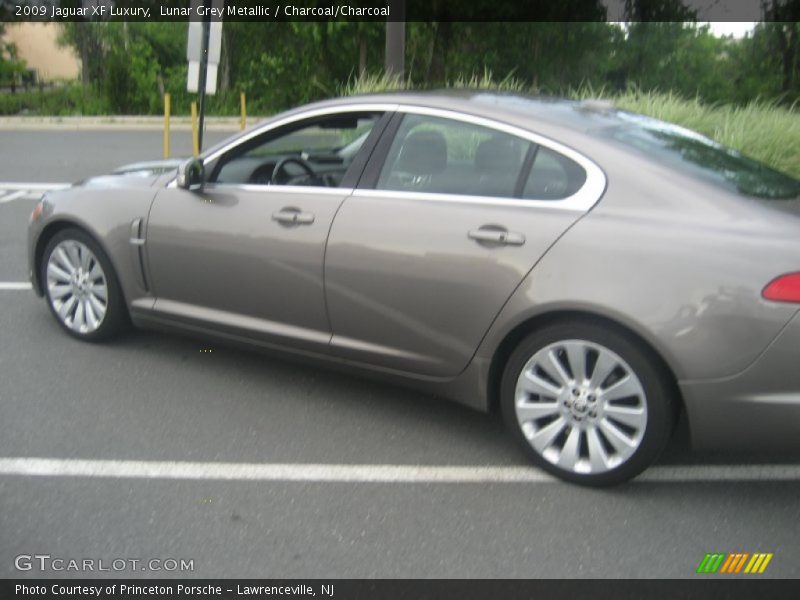 Lunar Grey Metallic / Charcoal/Charcoal 2009 Jaguar XF Luxury