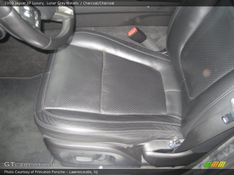 Lunar Grey Metallic / Charcoal/Charcoal 2009 Jaguar XF Luxury