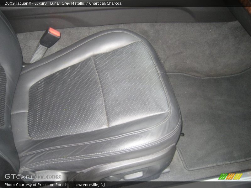 Lunar Grey Metallic / Charcoal/Charcoal 2009 Jaguar XF Luxury