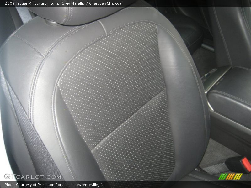 Lunar Grey Metallic / Charcoal/Charcoal 2009 Jaguar XF Luxury