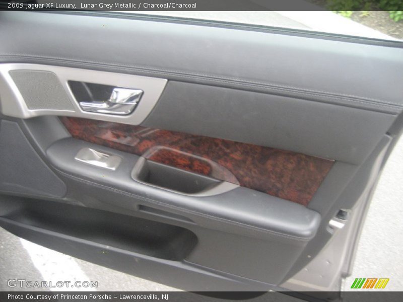 Lunar Grey Metallic / Charcoal/Charcoal 2009 Jaguar XF Luxury