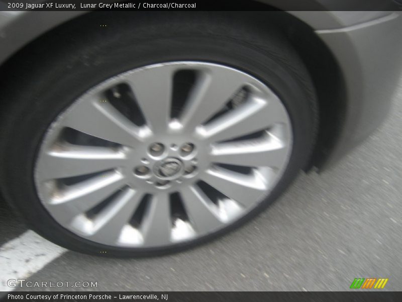 Lunar Grey Metallic / Charcoal/Charcoal 2009 Jaguar XF Luxury