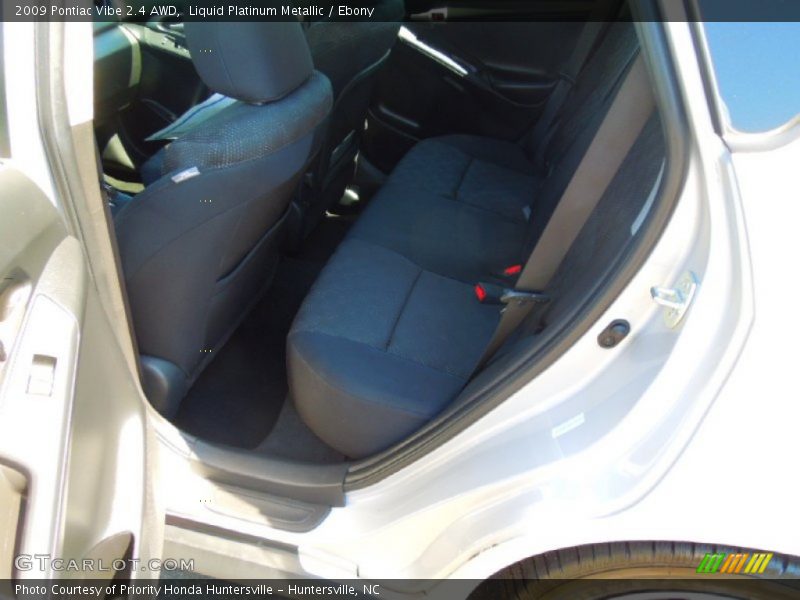 Liquid Platinum Metallic / Ebony 2009 Pontiac Vibe 2.4 AWD