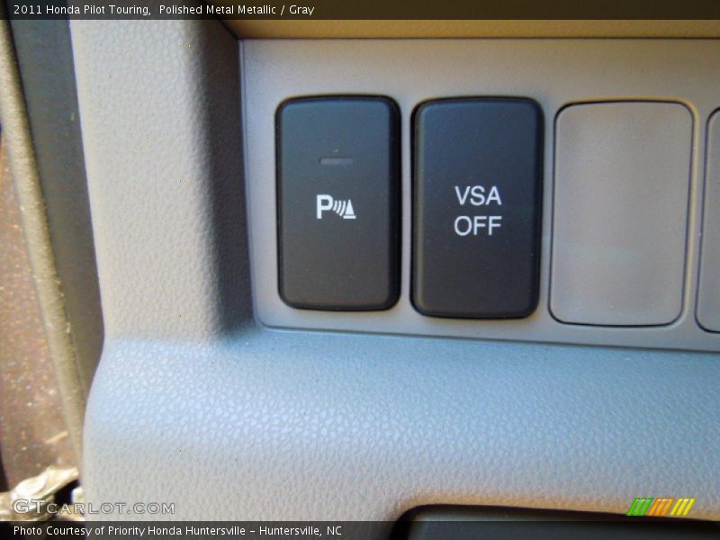 Polished Metal Metallic / Gray 2011 Honda Pilot Touring