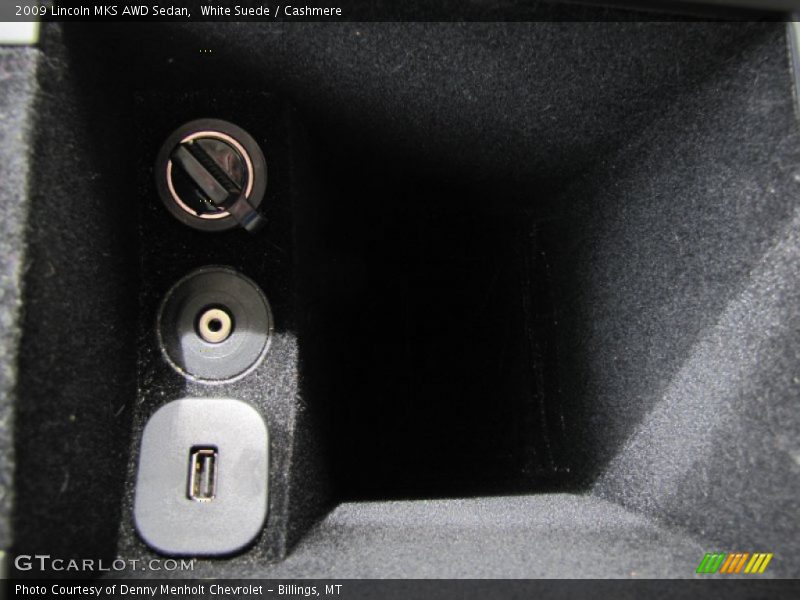 White Suede / Cashmere 2009 Lincoln MKS AWD Sedan