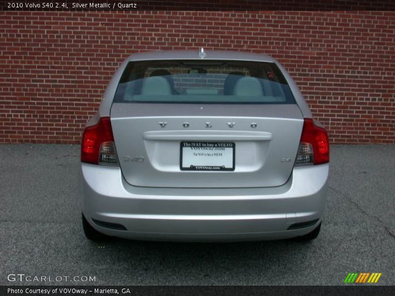 Silver Metallic / Quartz 2010 Volvo S40 2.4i