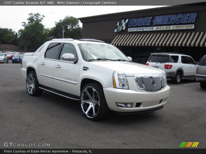 White Diamond / Cocoa/Light Cashmere 2007 Cadillac Escalade EXT AWD