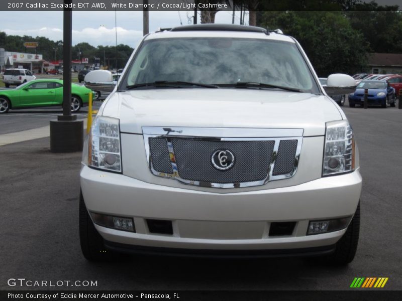 White Diamond / Cocoa/Light Cashmere 2007 Cadillac Escalade EXT AWD