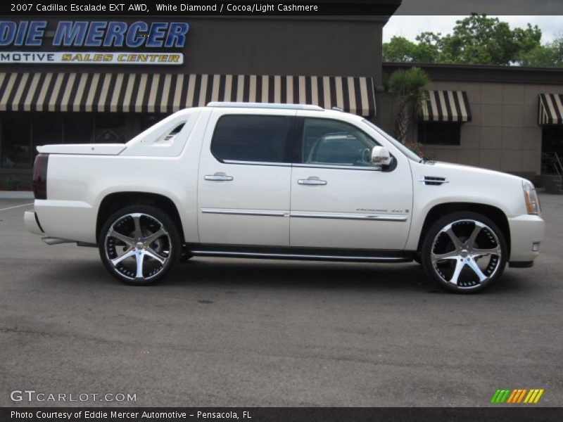 White Diamond / Cocoa/Light Cashmere 2007 Cadillac Escalade EXT AWD