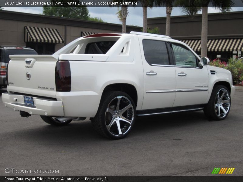 White Diamond / Cocoa/Light Cashmere 2007 Cadillac Escalade EXT AWD