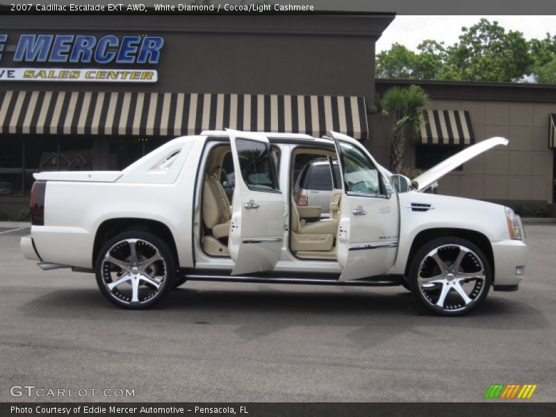 White Diamond / Cocoa/Light Cashmere 2007 Cadillac Escalade EXT AWD