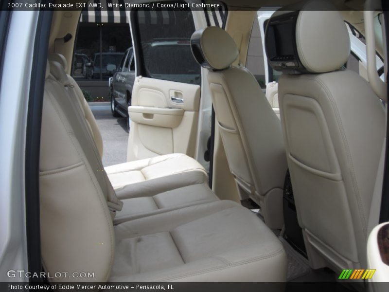 White Diamond / Cocoa/Light Cashmere 2007 Cadillac Escalade EXT AWD