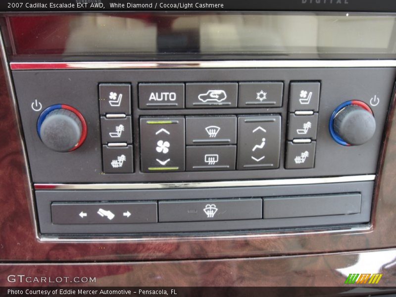 Controls of 2007 Escalade EXT AWD