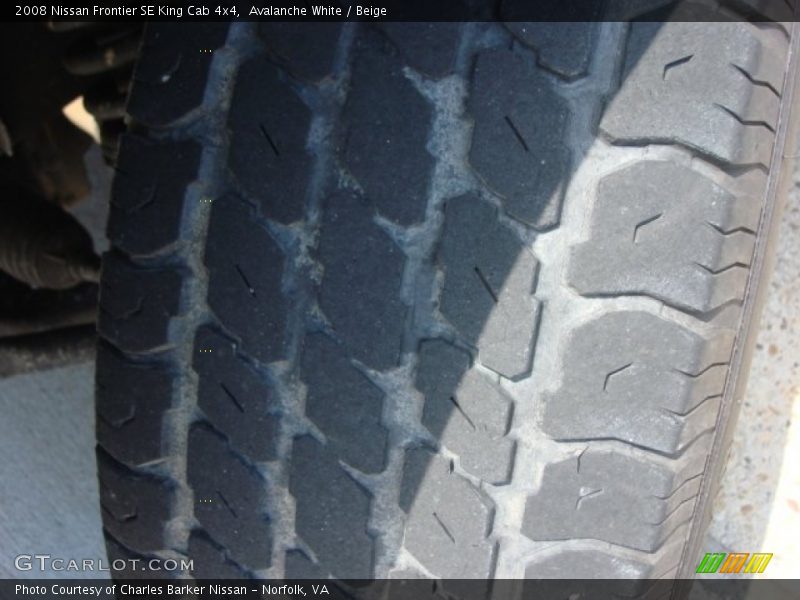 Avalanche White / Beige 2008 Nissan Frontier SE King Cab 4x4