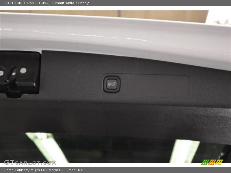 Summit White / Ebony 2011 GMC Yukon SLT 4x4