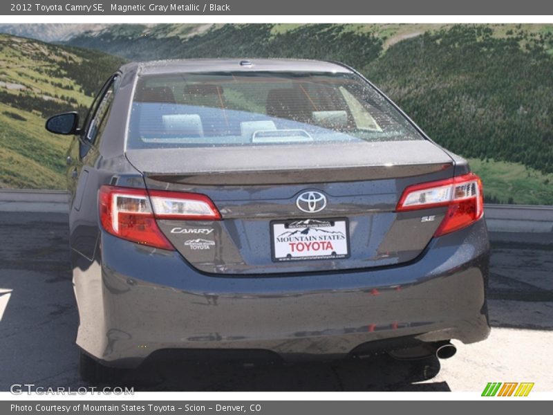 Magnetic Gray Metallic / Black 2012 Toyota Camry SE