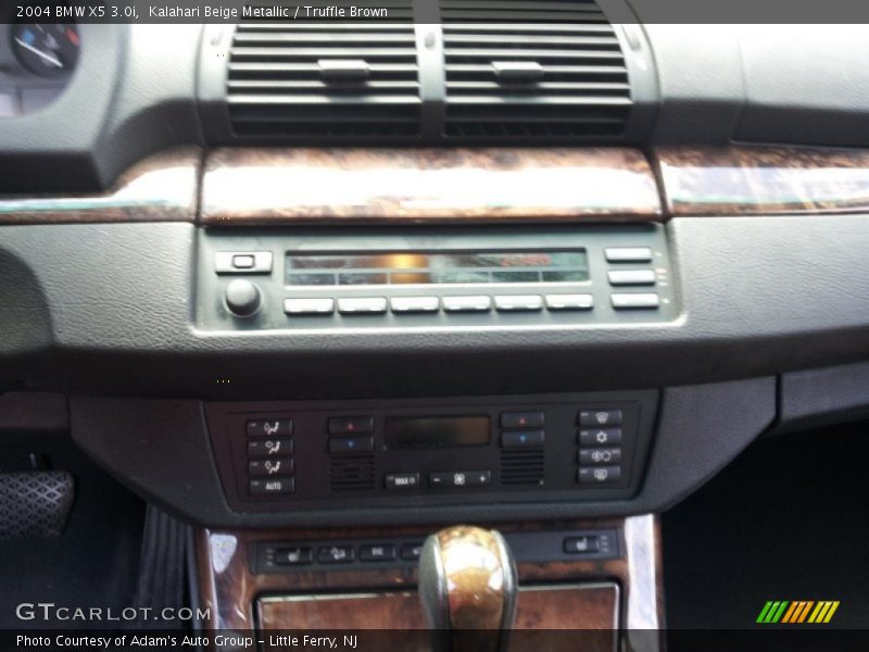 Kalahari Beige Metallic / Truffle Brown 2004 BMW X5 3.0i