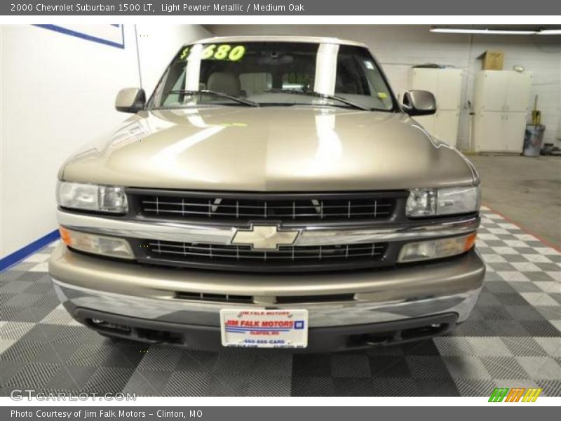 Light Pewter Metallic / Medium Oak 2000 Chevrolet Suburban 1500 LT