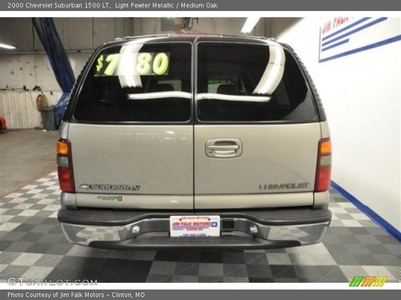 Light Pewter Metallic / Medium Oak 2000 Chevrolet Suburban 1500 LT