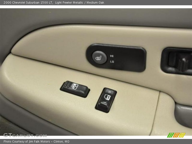 Light Pewter Metallic / Medium Oak 2000 Chevrolet Suburban 1500 LT